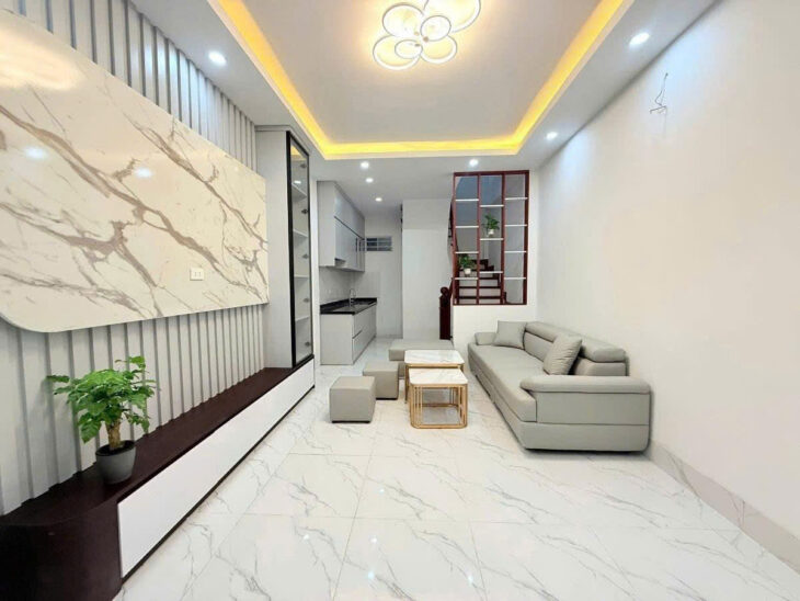 PHỐ TRẦN QUỐC VƯỢNG – NGÕ NÔNG RỘNG – Dt 30m2 5 tầng mặt tiền 3.6m Giá 7.6 tỷ