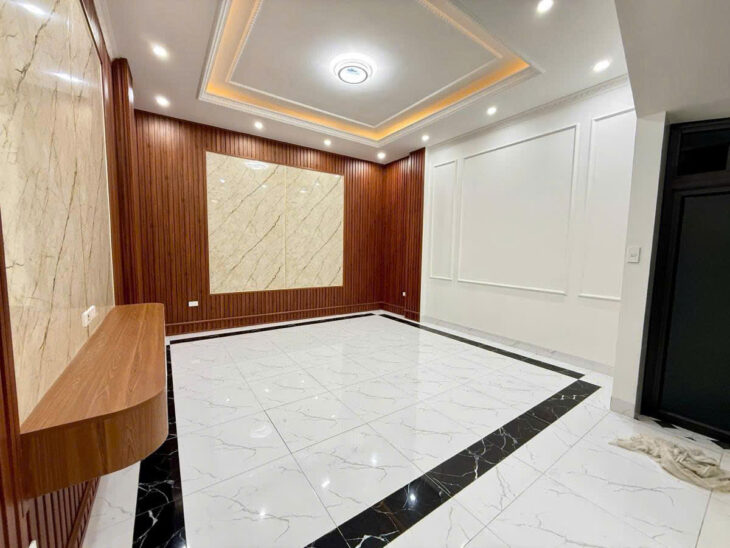 Pl LÊ TRỌNG TẤN – Ô TÔ THANG MÁY – KINH DOANH 57m2 5 tầng mt 4.9m Giá 19.6 tỷ
