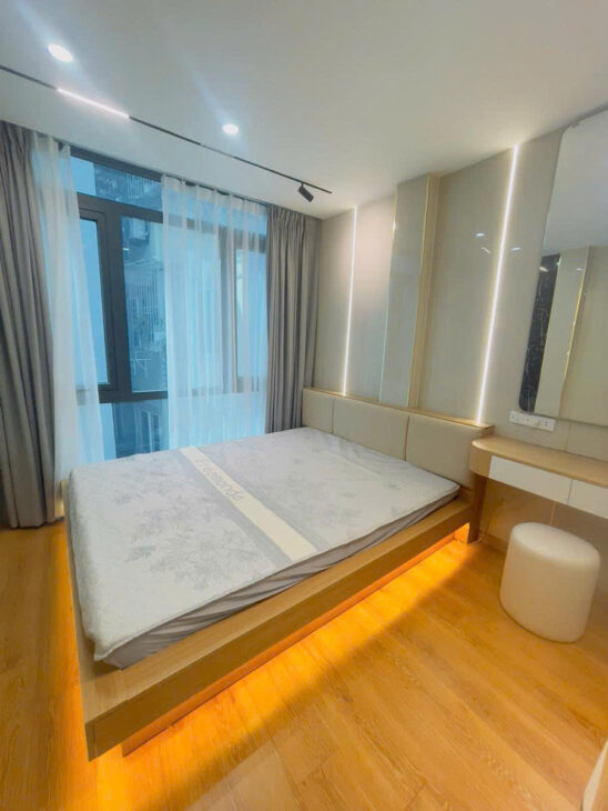 BÁN NHÀ TRẦN QUỐC VƯỢNG – 3 THOÁNG Diện Tích 31m2 5 tầng mặt tiền 3m Giá 8 tỷ