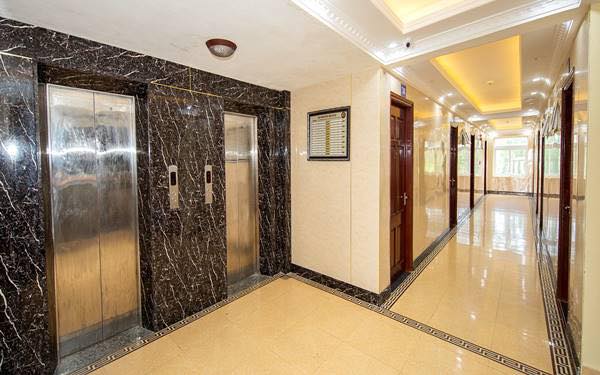 MTKD Khách Sạn 8 Tầng 32 Phòng Thu Nhập Ổn Định