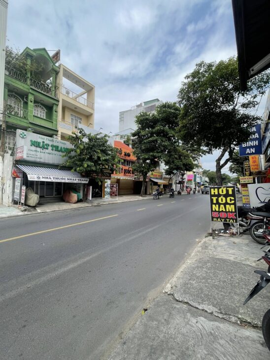 MTKD Khách Sạn 8 Tầng 32 Phòng Thu Nhập Ổn Định