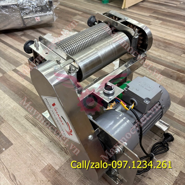 Máy cán thịt tươi chạy điện Turbo TBT200 giá rẻ