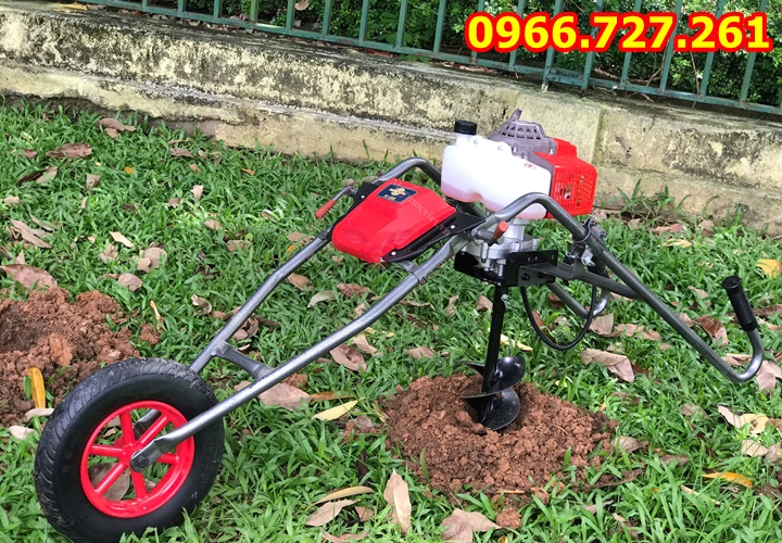 Máy khoan đất đẩy tay có bánh xe – Khoan lỗ trồng cây nhanh, nhẹ sức