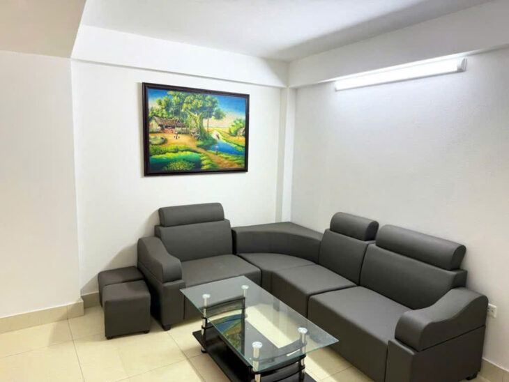 BÁn nhà đẹp Ngọc Lâm- oto tải 10m- 30m- 5 tầng- 6 tỷỷ (thương lượng)