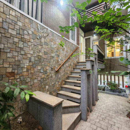 Cho thuê Biệt Thự mini mặt tiền ngay Trung Tâm Biển, phường Nha Trang