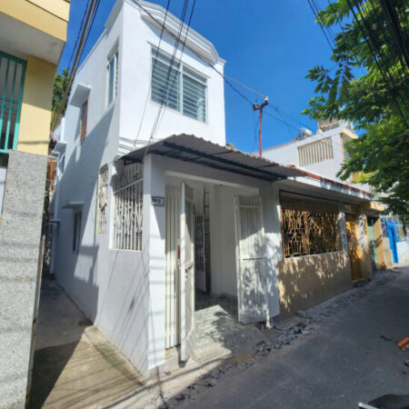 BÁN NHÀ NGAY CHỢ PHƯƠNG SÀI, PHƯỜNG TÂY NHA TRANG.