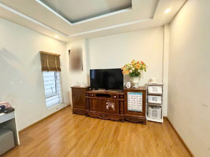 Bán nhà Yên Hòa, Cầu Giấy, 30m2, 5 tầng, Mt 5.2m, chỉ 8.1 tỷ