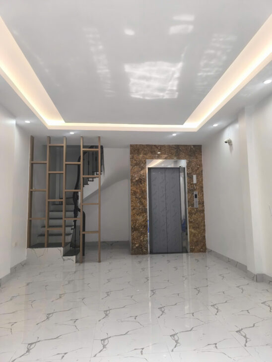 Bán nhà cực đẹp Thịnh Liệt, 6 tầng thang máy, ngõ 3 gác, 33m2, MT 4.2m giá 8.95 tỷ