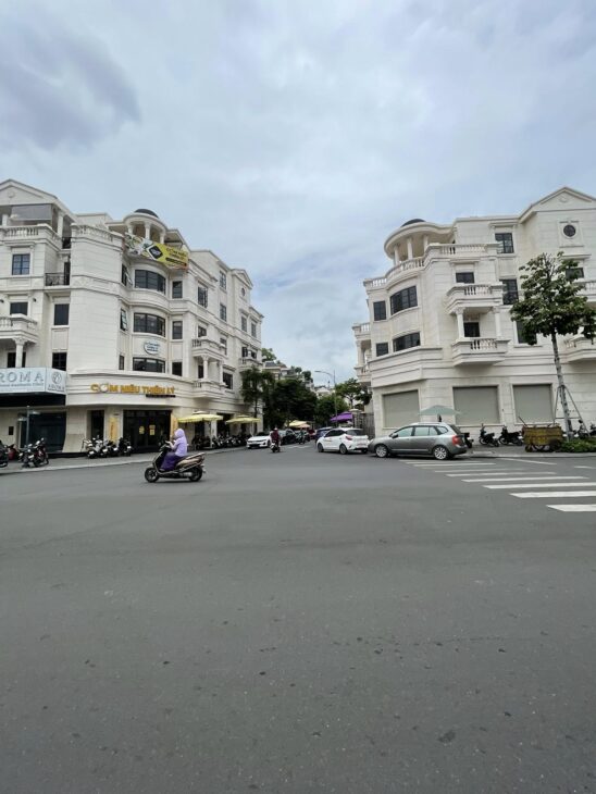 Bán Toà Nhà Xây Dựng Khai Thác Hết Công Năng