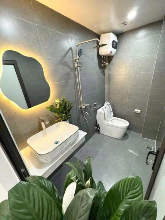 BÁN NHÀ VĂN CHƯƠNG ĐỐNG ĐA 1 NHÀ RA MẶT HỒ NHÀ ĐẸP FULL NỘI THÁT 4 TẦNG 32M 7,1 TỶ