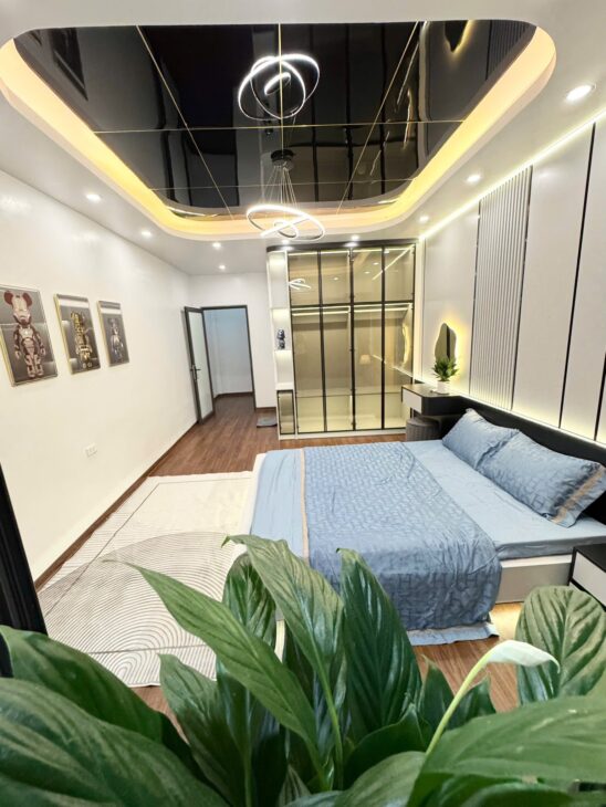 BÁN NHÀ VĂN CHƯƠNG ĐỐNG ĐA 1 NHÀ RA MẶT HỒ NHÀ ĐẸP FULL NỘI THÁT 4 TẦNG 32M 7,1 TỶ
