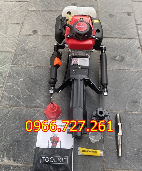 Máy đóng cọc cầm tay 4 thì Kawasaki KW680 – Chạy xăng, mạnh mẽ, dễ thao tác