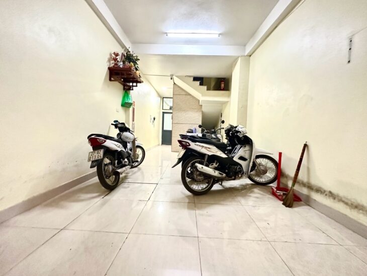 Cầu Giấy: vừa ở vừa cho thuê thu 35 triệu/tháng, 5 tầng thang máy, 9 phòng khép kín, giá nhỉnh 9 ty