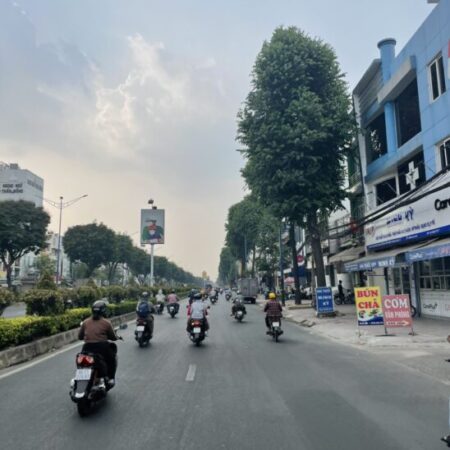 Bán nhà mặt tiền 17x49m giá 145 tỷ Đường Trường Chinh