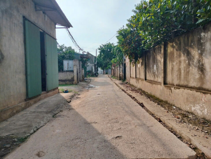 cc cần bán 80m đất full thổ cư trục chính kinh doanh tại phú nghĩa giá tốt