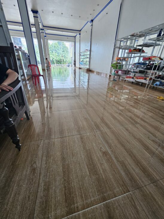 BÁN NHÀ MÁI BẰNG, ĐƯỜNG 39, KINH DOANH, DT 210M MT 7M GIÁ NHỈNH 2 TỶ.