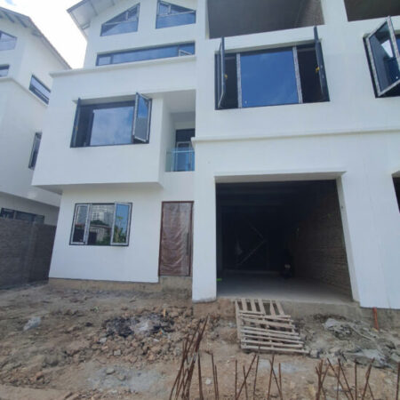 Bán biệt thự Vạn Xuân có sổ đỏ, hàng xóm Ciputra – DT 180m2 MT 12m 3 tầng 1 hầm – Giá đầu tư 38 tỷ Bán biệt thự Vạn Xuân có sổ đỏ, hàng xóm Ciputra – DT 180m2 MT 12m 3 tầng 1 hầm – Giá đầu tư 38 tỷ