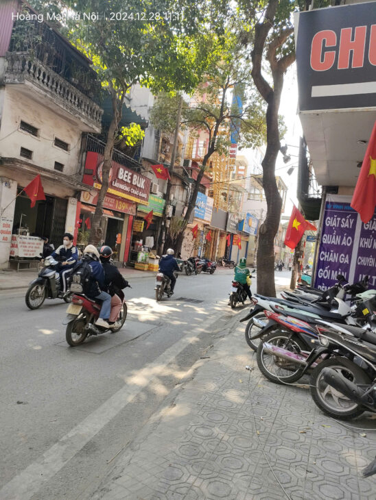 3 ngày 4 khách đàm phán mặt phố Phúc Tân 40m/43m, 3 tầng, mặt tiền 3.4m, 12 tỷ Hoàn Kiếm.