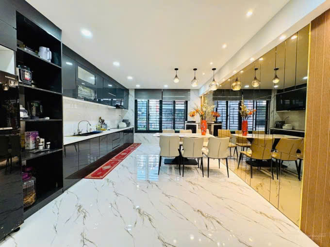 NHÀ ĐẸP NHẤT Phố VĂN CAO- chỉ 21 tỷ