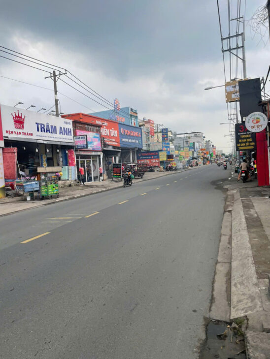 Bán nhà mặt tiền 9x28m giá 27 tỷ Đường Nguyễn Ảnh Thủ