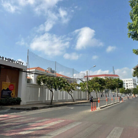 BÁN ĐẤT VÀ NHÀ CẤP 4 NGUYỄN VĂN HƯỞNG – THẢO ĐIỀN – VỊ TRÍ ĐẸP NGAY TRƯỜNG BIS