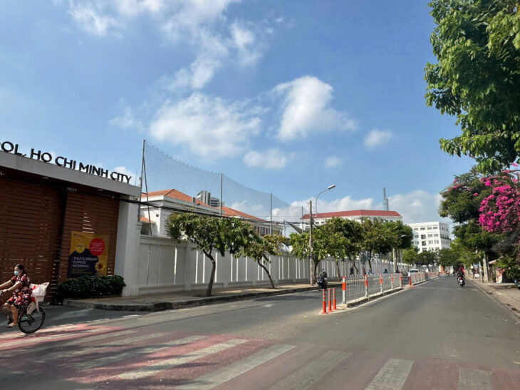 BÁN ĐẤT VÀ NHÀ CẤP 4 NGUYỄN VĂN HƯỞNG – THẢO ĐIỀN – VỊ TRÍ ĐẸP NGAY TRƯỜNG BIS