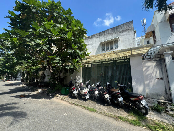 BÁN ĐẤT VÀ NHÀ CẤP 4 NGUYỄN VĂN HƯỞNG – THẢO ĐIỀN – VỊ TRÍ ĐẸP NGAY TRƯỜNG BIS