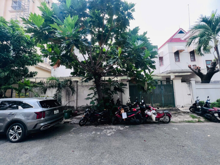 BÁN ĐẤT VÀ NHÀ CẤP 4 NGUYỄN VĂN HƯỞNG – THẢO ĐIỀN – VỊ TRÍ ĐẸP NGAY TRƯỜNG BIS