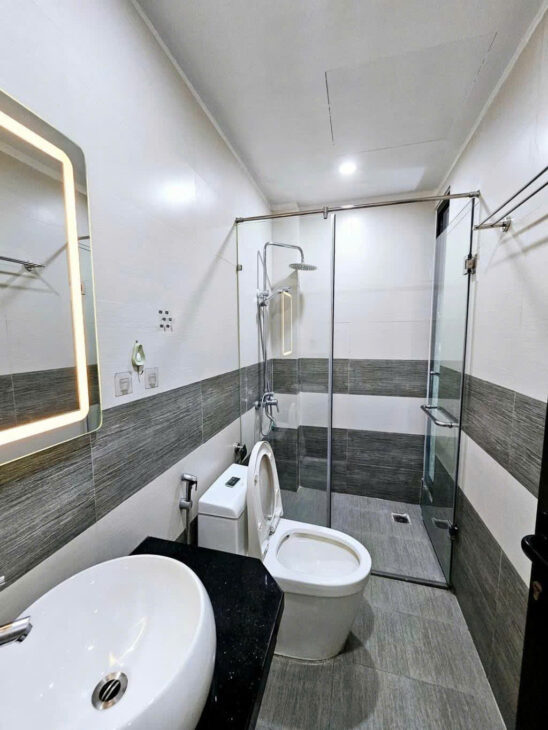 NHÀ TRẦN CUNG – NGÕ Ô TÔ – 5 TẦNG – PHÂN LÔ CAHN – 7 TỶ