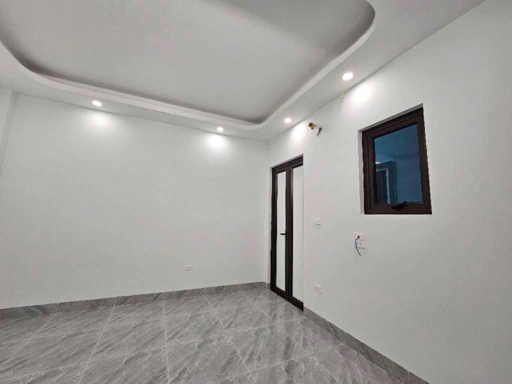 NHÀ YÊN PHỤ NHỎ – 25m² x 5 TẦNG – 10m RA PHỐ – GIÁ 7.5 TỶ