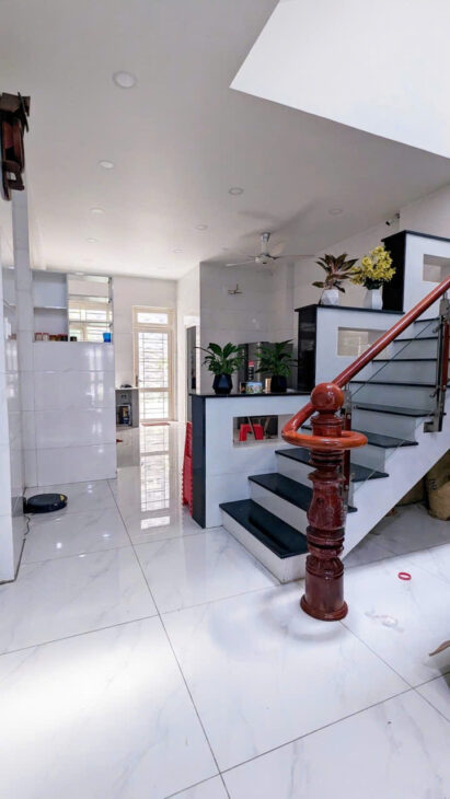 Bán nhà 4 tầng 96m², Tam Bình, Thủ Đức, 7.9 tỷ, sổ hồng