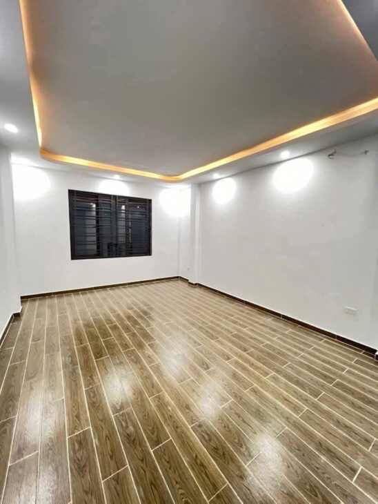 Siêu phẩm nhà xây mới, độc lập, sân cổng rộng 10 mâm cỗ phố Lê Lợi-Hải Phòng.