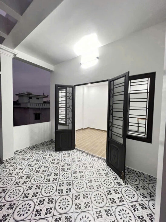 Siêu phẩm nhà xây mới, độc lập, sân cổng rộng 10 mâm cỗ phố Lê Lợi-Hải Phòng.