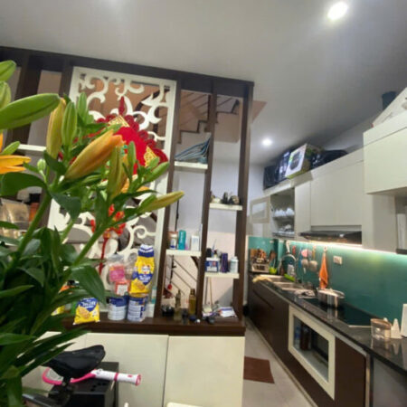 Bán nhà Đẹp Ngọc Thụy full nội thất – 33m 5 tầng – ngõ nông rộng Sh quay đầu – nhỉnh 5 tỷ