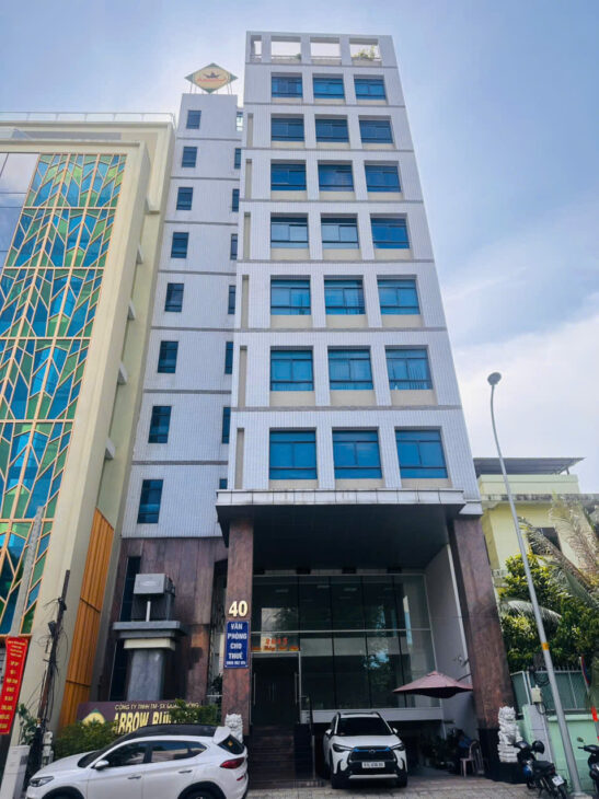 BÁN TÒA NHÀ VĂN PHÒNG 2H + 10 TẦNG-MT HOÀNG VIỆT TÂN BÌNH. DT: 12MX20M – 158 TỶ TL