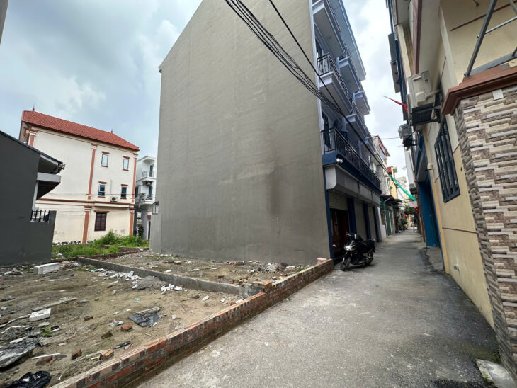 BÁN ĐẤT TRUNG TÂM ĐAN PHƯỢNG – 42M² – OTO THÔNG, chỉ hơn 3 tỷ.