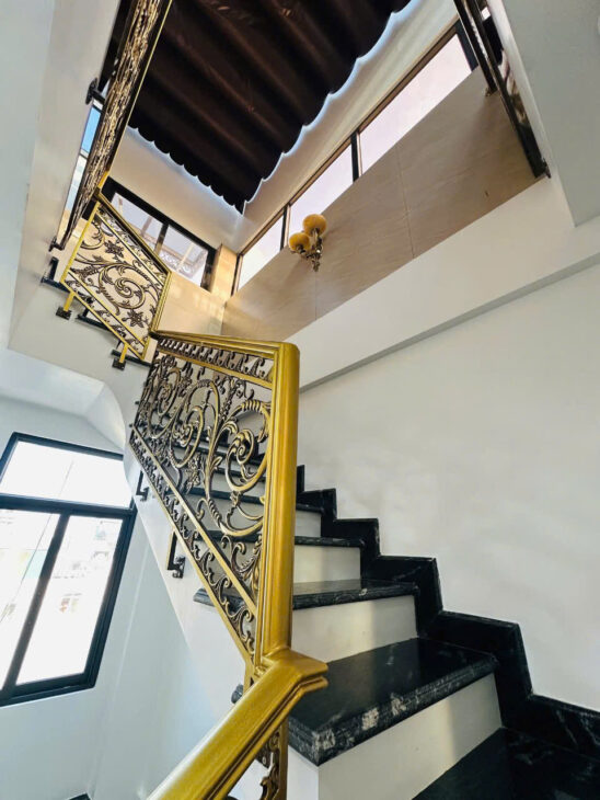 Bán biệt thự mặt phố Tư Đình – Long Biên – cực phẩm ở chất – dòng tiền – giá đầu tư