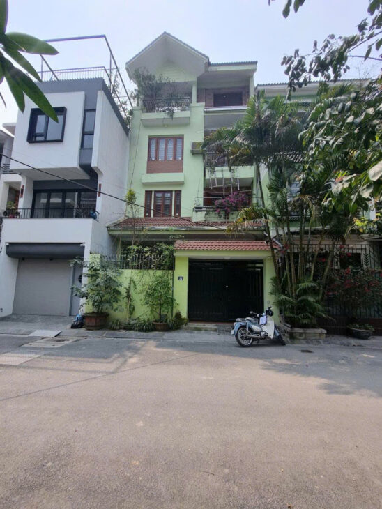 Nhà Biệt Thự Pháp – 4 Tầng – Thang Máy – Vỉa Hè Rộng – Oto Tránh – 135m²