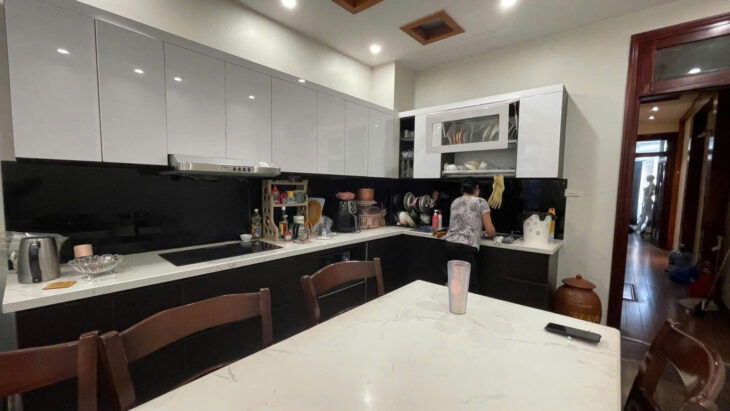 SIÊU VIP-Ôtô Tránh Phố THÁI HÀ 71m/ 7T Thang máy 33 Tỷ, Ngõ thông, K.doanh ngon