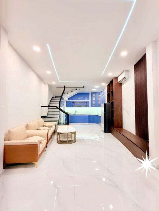 BÁN NHÀ PHÚ NHUẬN- MẶT TIỀN NGUYỄN TRỌNG TUYỂN- 4 TẦNG 3 PHÒNG NGỦ NỘI THẤT NGHỈ DƯỠNG: Nhỉnh 7 Tỷ