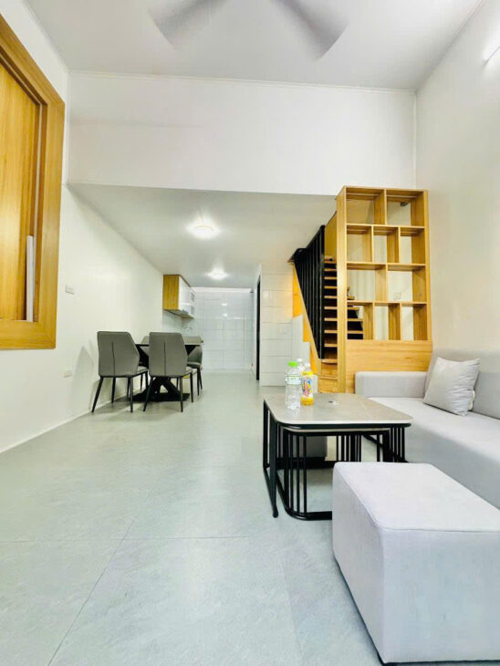 cần bán căn nhà mới đẹp phố nam dư