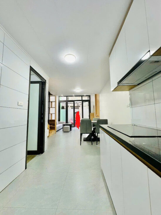 cần bán căn nhà mới đẹp phố nam dư