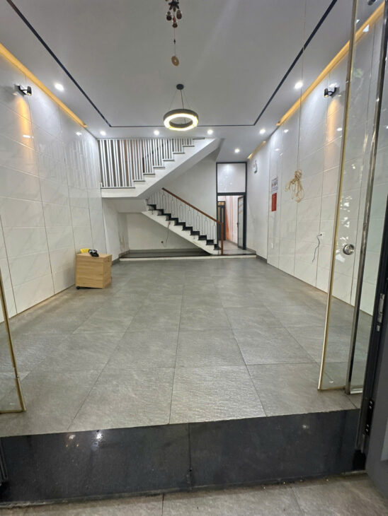 HIẾM CÓ CĂN NHÀ 5 TẦNG SẴN DÒNG TIỀN ĐÁ MỌC 1 – HÒA MINH – LIÊN CHIỂU