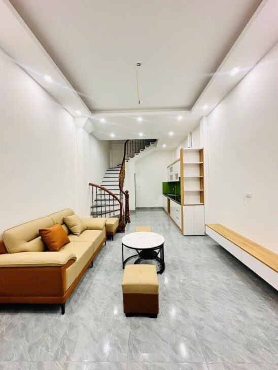 BÁN NHÀ PHẠM VĂN ĐỒNG – 32m x 5 TẦNG CHỈ 7.25 TỶ – DÂN XÂY – GẦN Ô TÔ. 0968669247