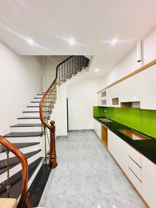 BÁN NHÀ PHẠM VĂN ĐỒNG – 32m x 5 TẦNG CHỈ 7.25 TỶ – DÂN XÂY – GẦN Ô TÔ. 0968669247