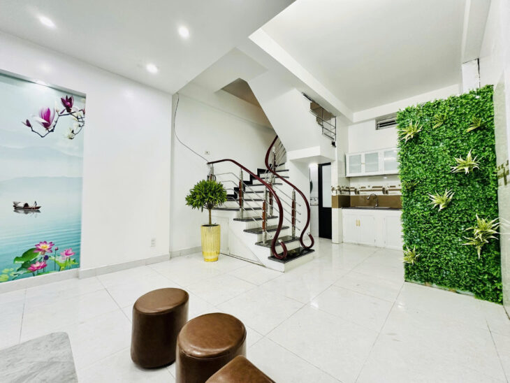 NHÀ DÂN XÂY DỘC LẬP LÂM TƯỜNG 5 TẦNG GIÁ RẺ