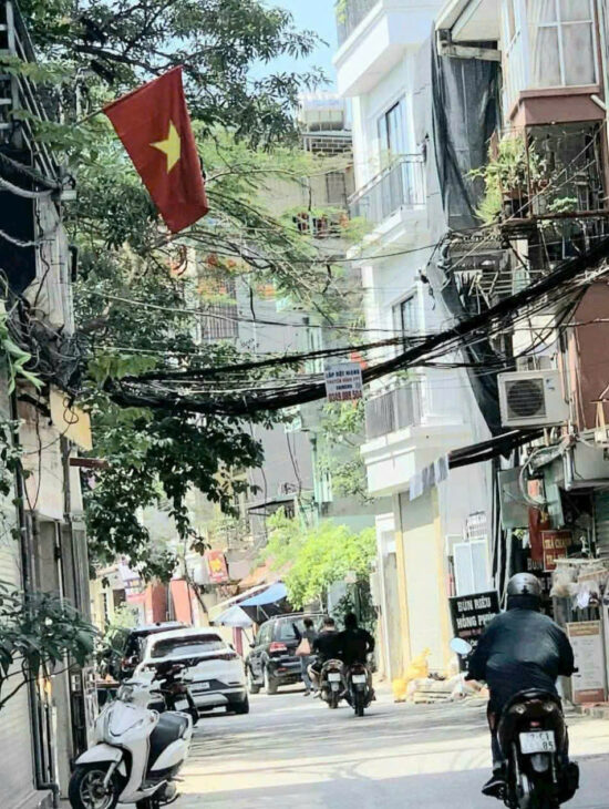BÁN NHÀ MẶT PHỐ BỒ ĐỀ, 6 TẦNG THANG MÁY, 2 Ô TÔ VÀO NHÀ, KINH DOANH SẦM UẤT, DT: 72m², Giá chào: