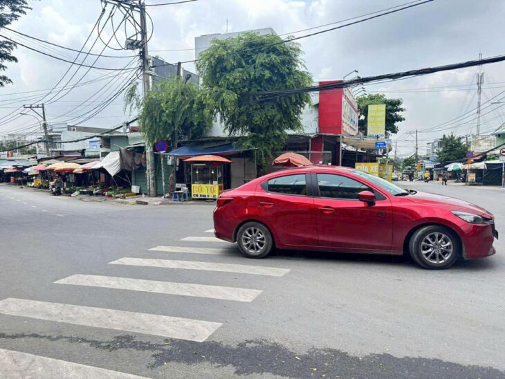 BÁN NHÀ C4 HXH NGỦ SÂN GẦN MẶT TIỀN ĐưỜNG LÀNG TĂNG PHÚ TNPA- 4.8 TỶ