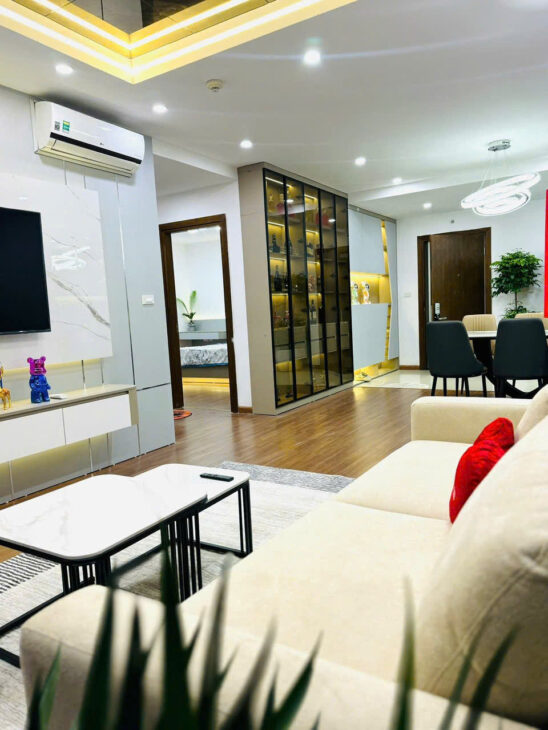 Bán căn 3 ngủ 2 WC tòa Ruby Goldmark City,nội thất mới đẹp, xịn sò 100% cao cấp vào ở ngay.