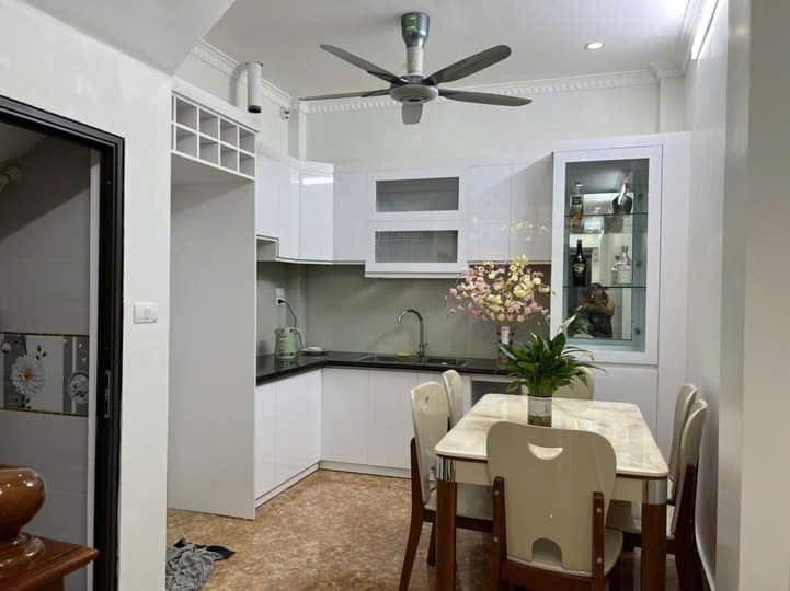 Nhà đẹp Vân Canh – 42m2 – 5T, ngõ thông thoáng, ô tô Gần FPT, ĐH Công Nghiệp, giá 5.3 tỷ